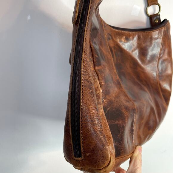Paul & Taylor Honey Brown Distressed Leather Concealed Carry Hobo Bag Purse - Picture 3 of 14